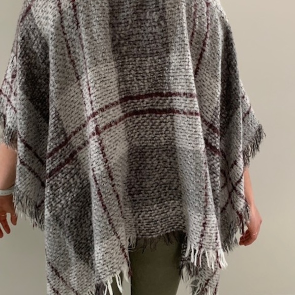 Poncho - Women - Roots - One Size Fits All - Picture 2 of 3